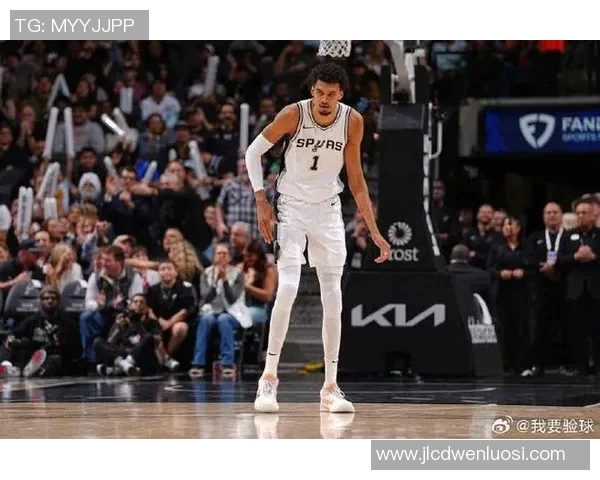 1月17日鹈鹕与爵士激战正酣球迷期待精彩对决与惊喜表现