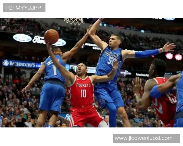 2019年火箭队与雷霆队精彩对决比赛录像回顾与分析